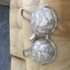 Victoria Secret Grey lace padded multi way bra.